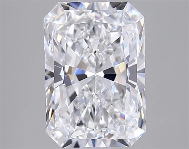 2.71ct Radiant Lab Grown Diamond (Colour D, Clarity VVS2, IGI Certified)