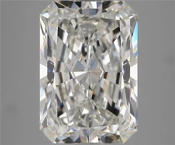4.52ct Radiant Lab Grown Diamond (Colour F, Clarity VVS2, IGI Certified)