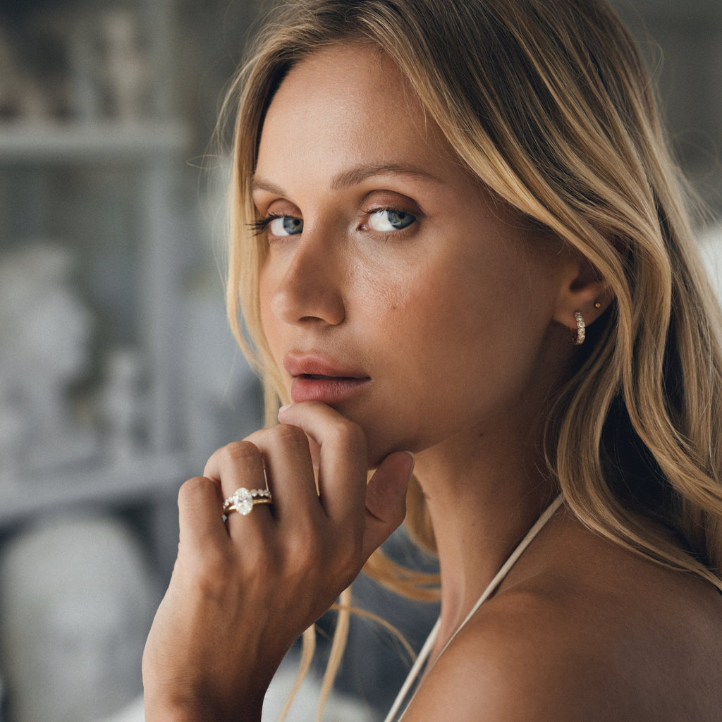 Allegra_White_Gold_Yellow_Gold_Oval_White_Gold_Platinum 
