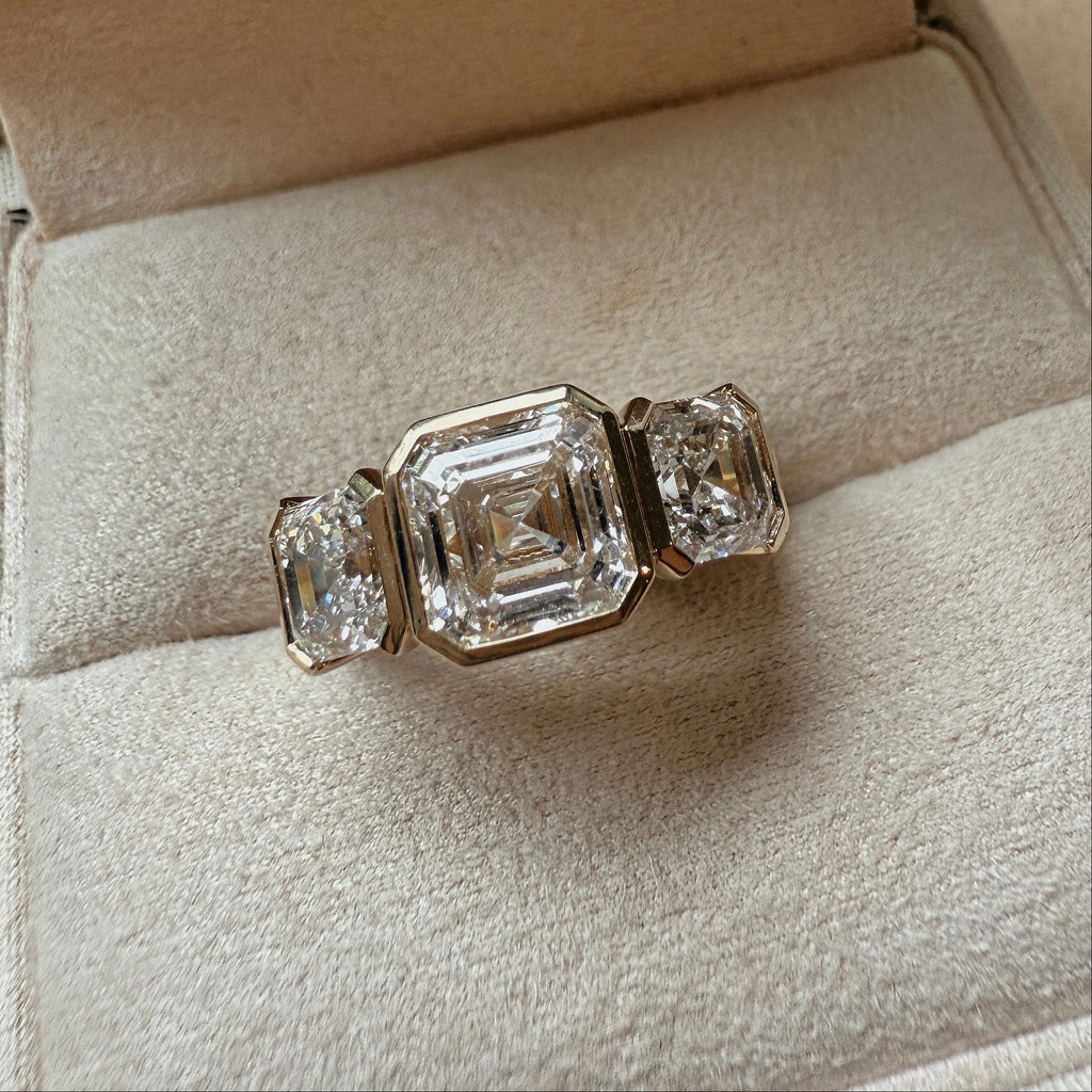 Batu_Asscher_Trilogy_Yellow_Gold_Diamond_Ring