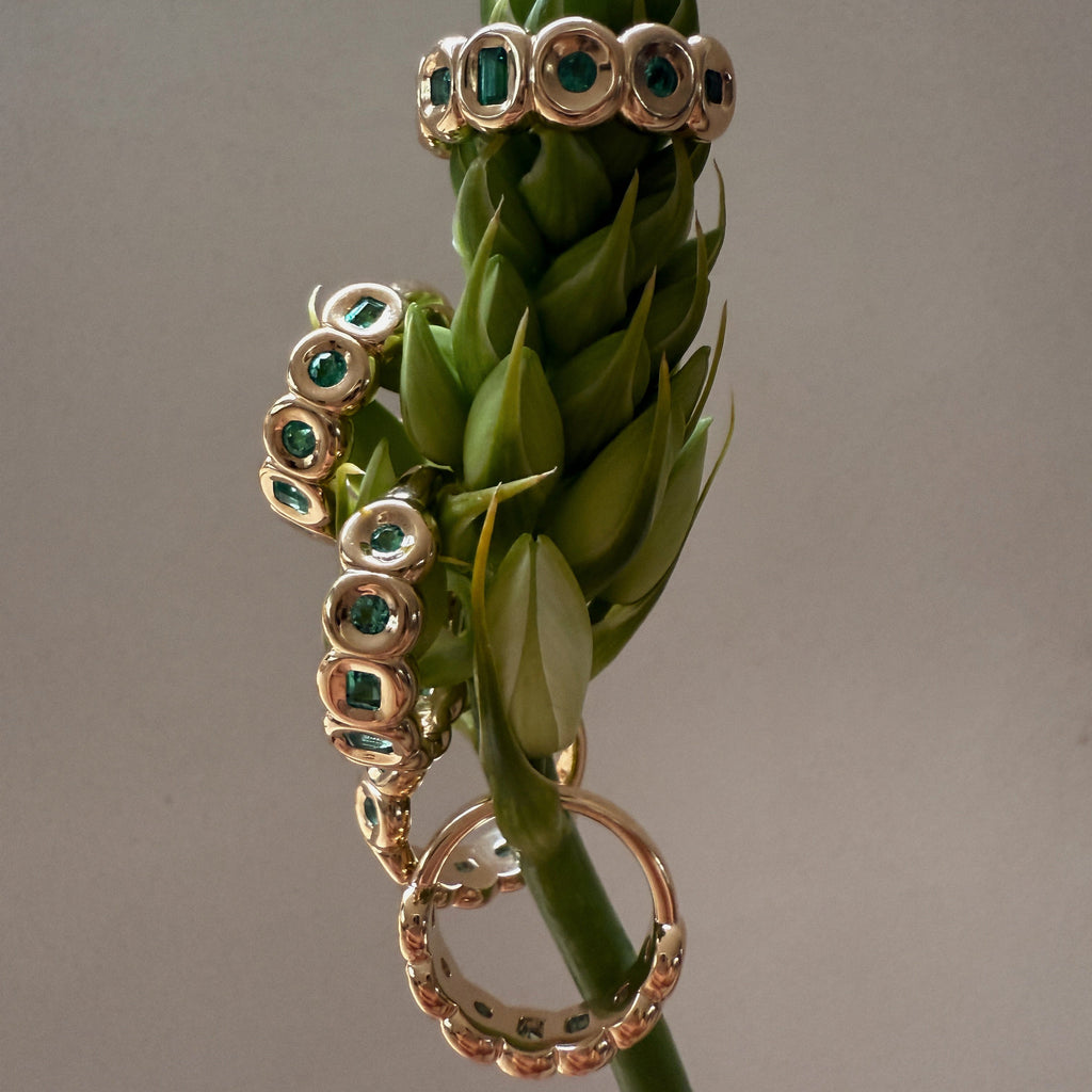LINDELLI_Forma_Green_Emerald_Rings_Yellow_Gold