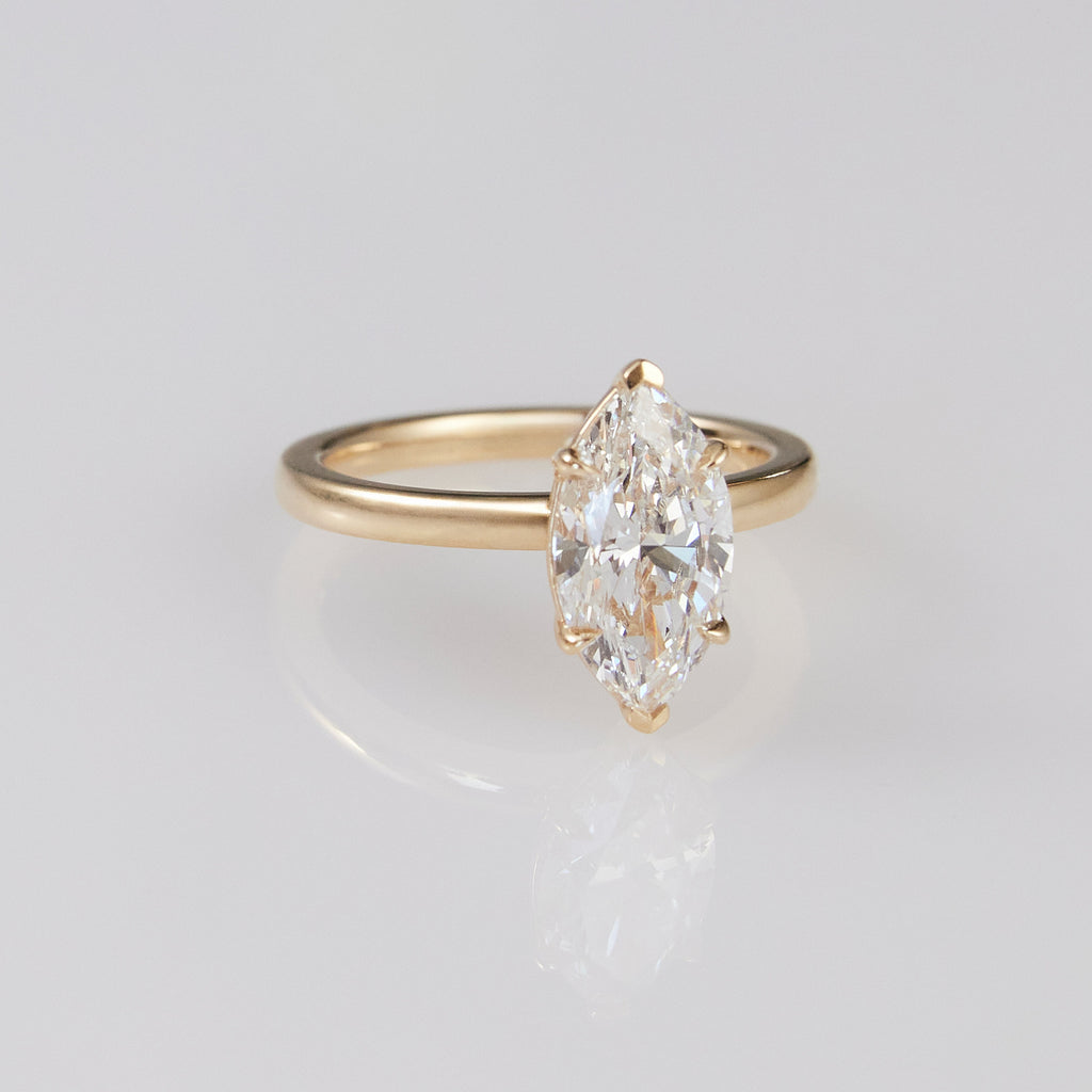 Margot_Marquise_Flat_Yellow_Gold_Solitaire_Ring_White_Gold_Platinum