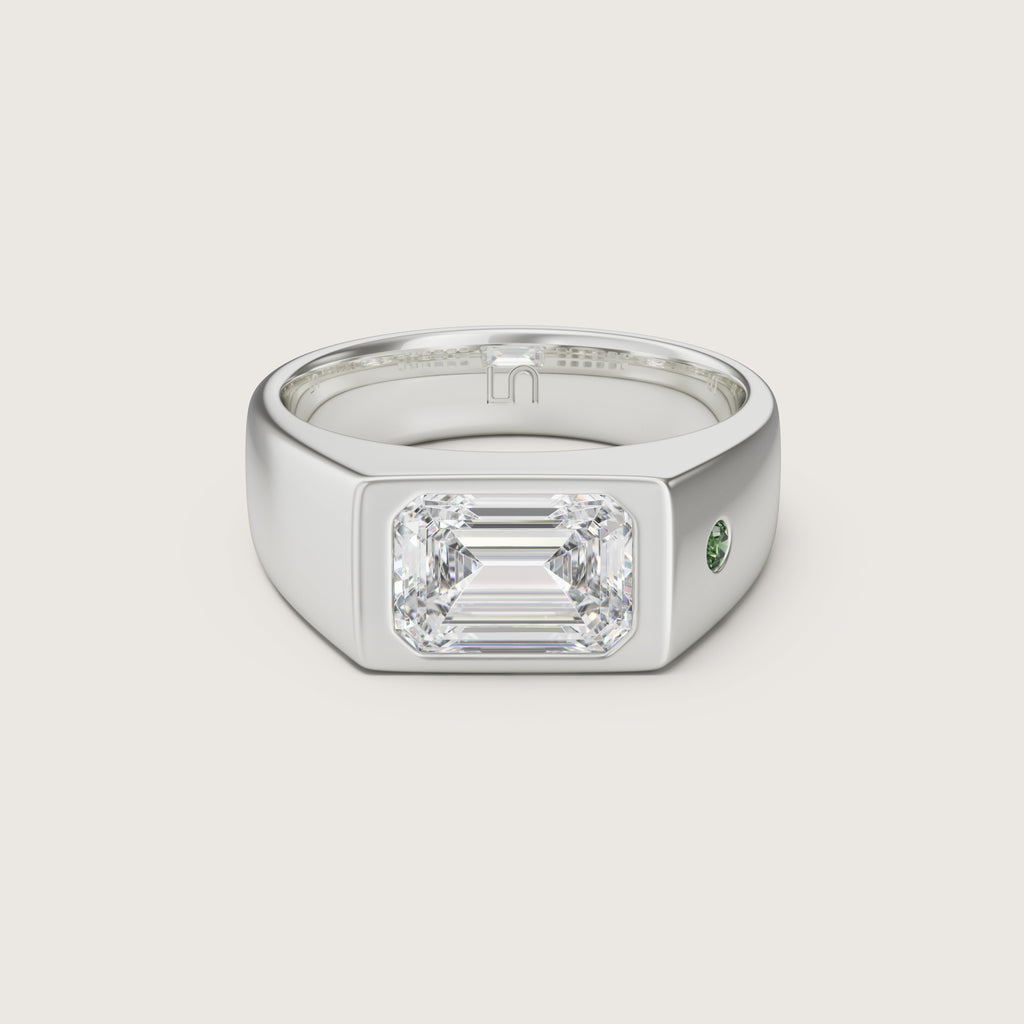 Palu Emerald Cut Diamond Ring