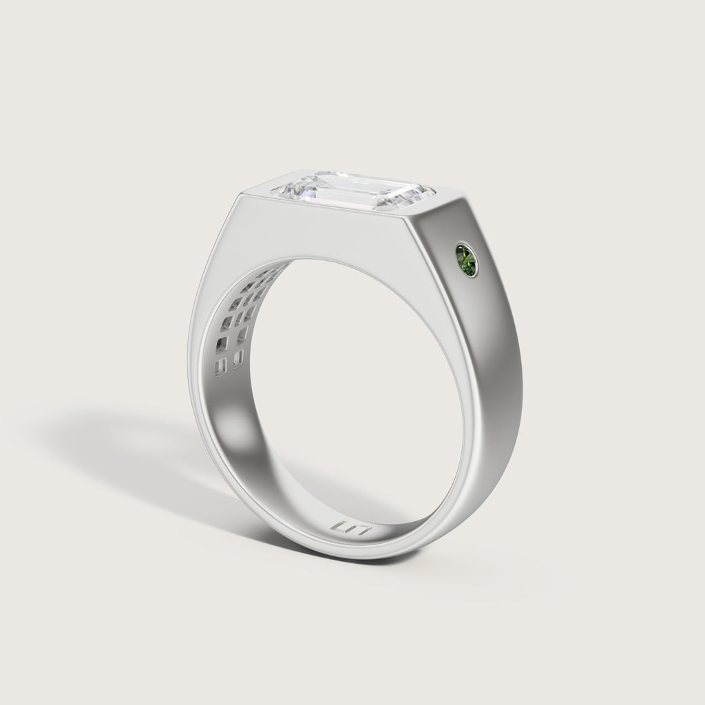 Palu Emerald Cut Diamond Ring