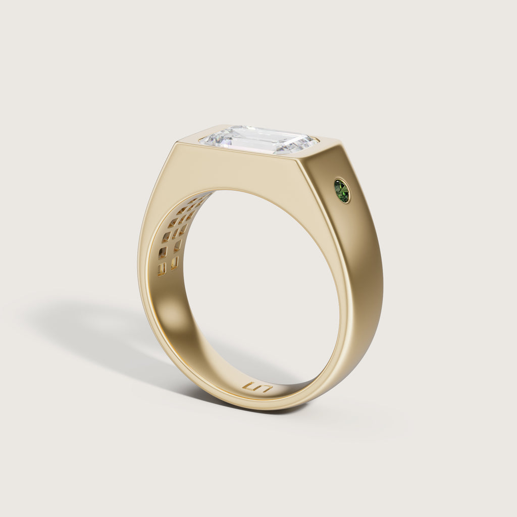 Palu Emerald Cut Diamond Ring